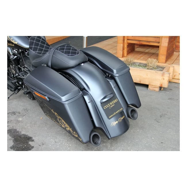 Cult-Werk Side Mount License Plate Bracket - Black 180x200 18-20 Softail 8 Cult-Werk Side Mount License Plate Bracket - Black 180x200 18-20 Softail - Afbeelding 6