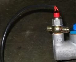 MCU Brake Light Sensor Banjo Bolt -Motoronderdelen Winkel mcu brake light sensor banjo bolt 2